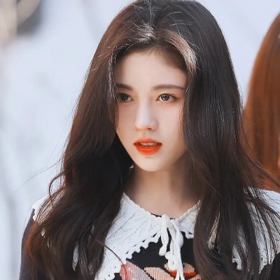 一觉醒来，我和死对头结婚